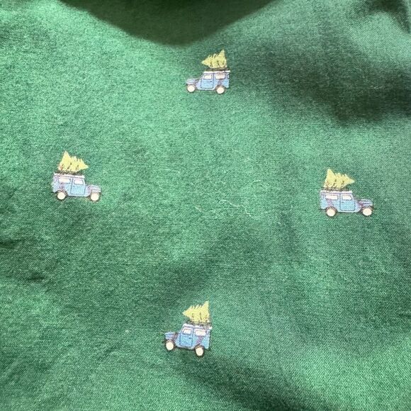 American Eagle Hunter Green Button Down Shirt Blue Car Christmas Trees Small NEW - Picture 5 of 6